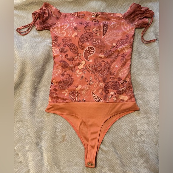 Guess Bodysuit - Picture 2 of 2